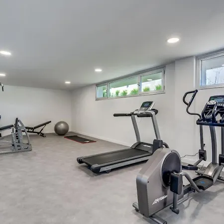 Brand New Penthouse In Apartment