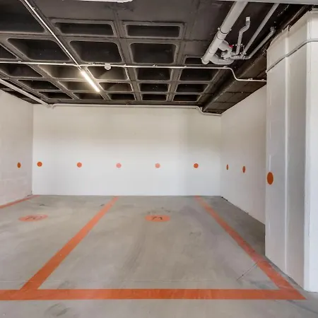 Brand New Penthouse In 에스테포나